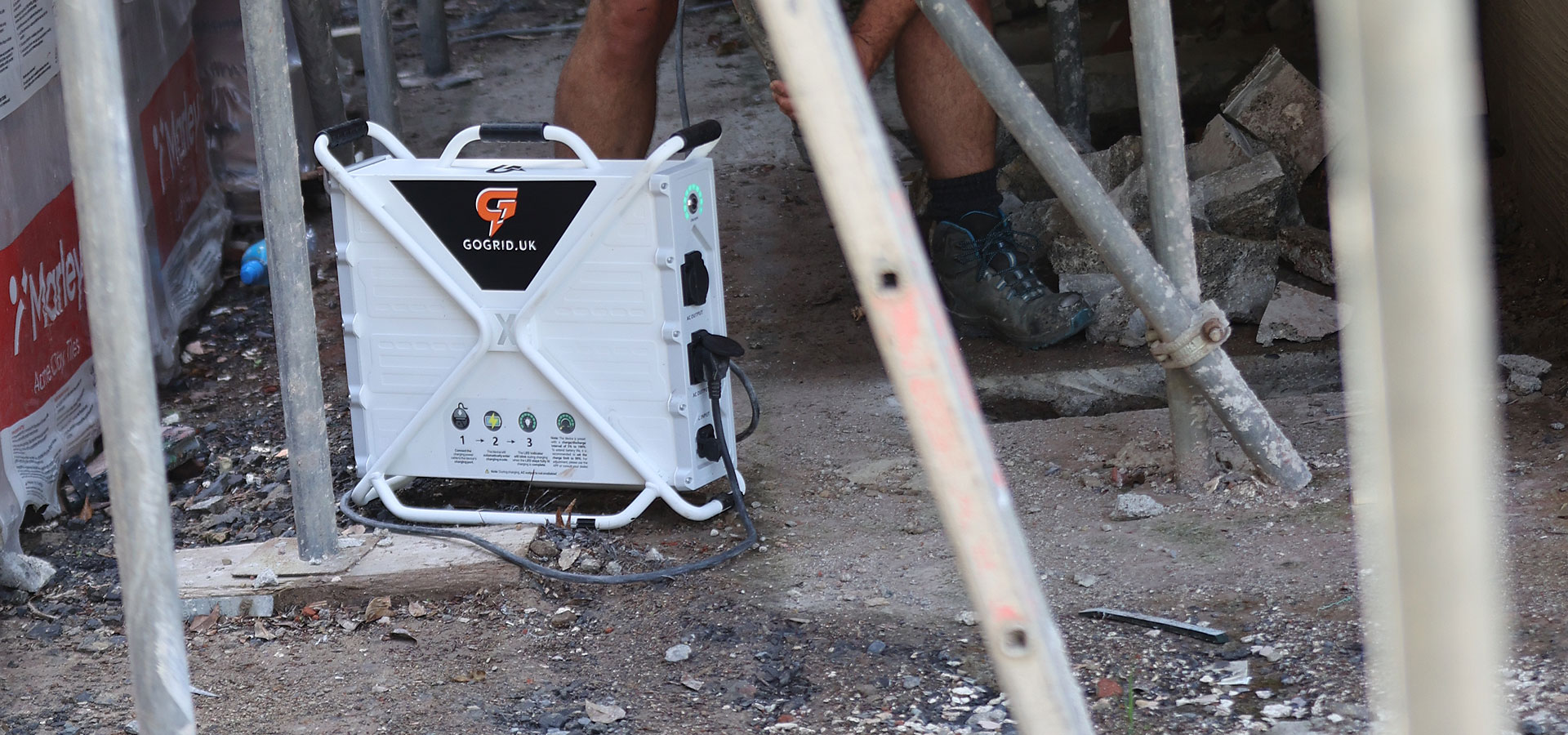 GoGrid PG3600 powering tools on a professional job site